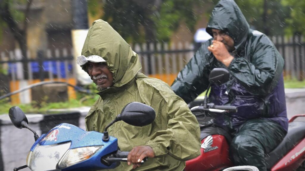 Heavy rain likely to occur in isolated places in southern districts of T.N. on Wednesday
